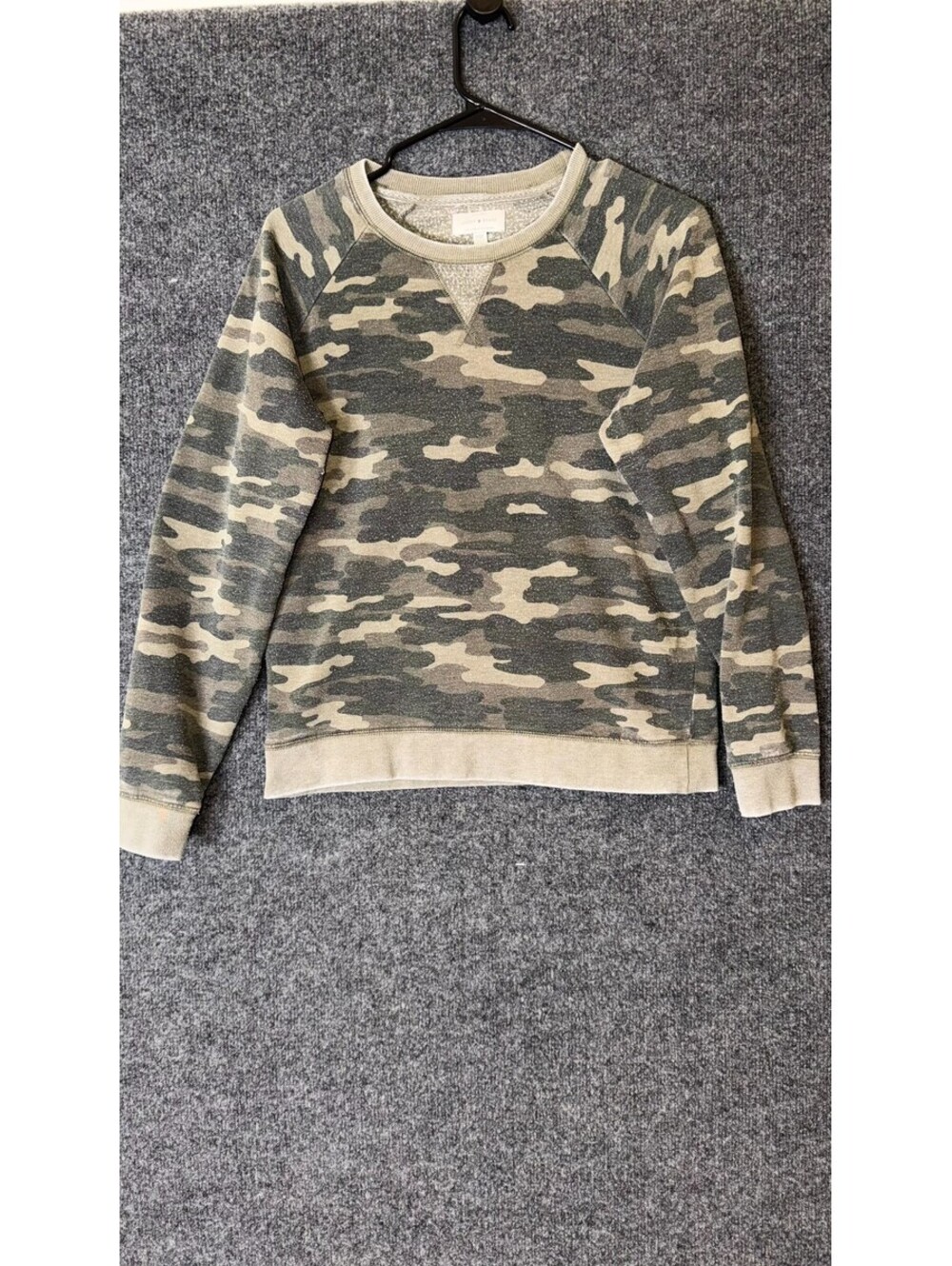 Lucky Brand Sweatshirt Mens Medium Green Camo Crewneck Raglan Pullover Sweater